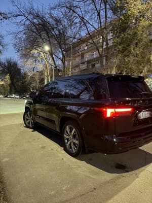 Toyota Sequoia, 2023, Toshkent shahri – 2
