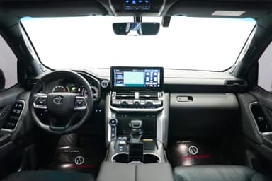 Toyota Land Cruiser 300, 2022, Toshkent shahri – 6
