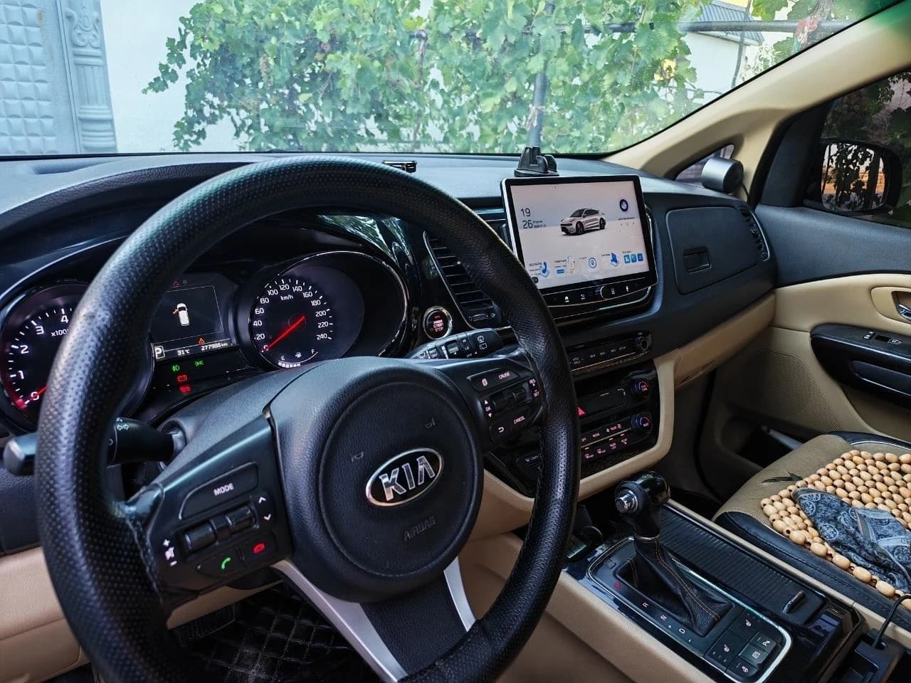 Kia Carnival, 2016, Навоийская область – 1