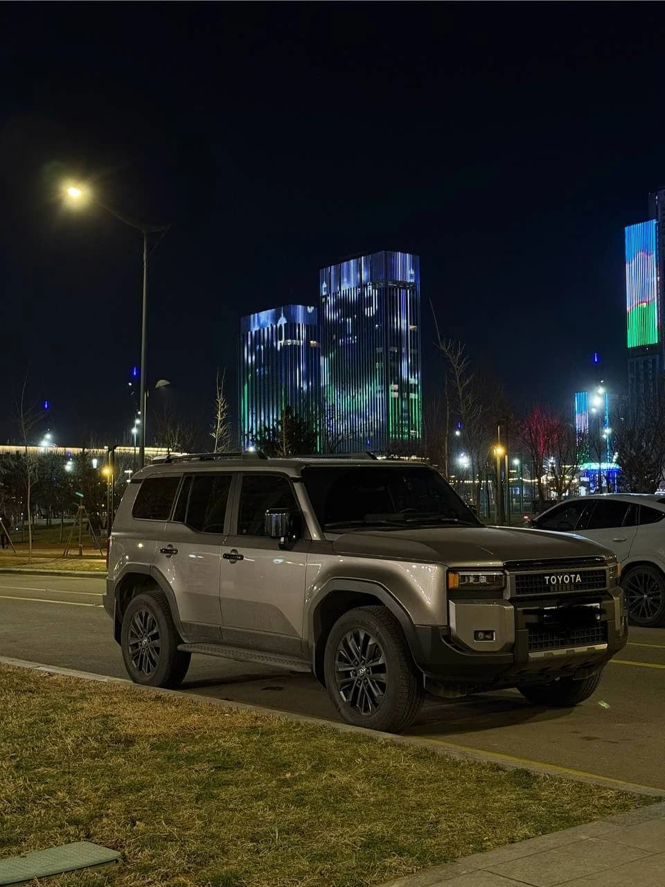 2024 Toyota Land Cruiser Prado